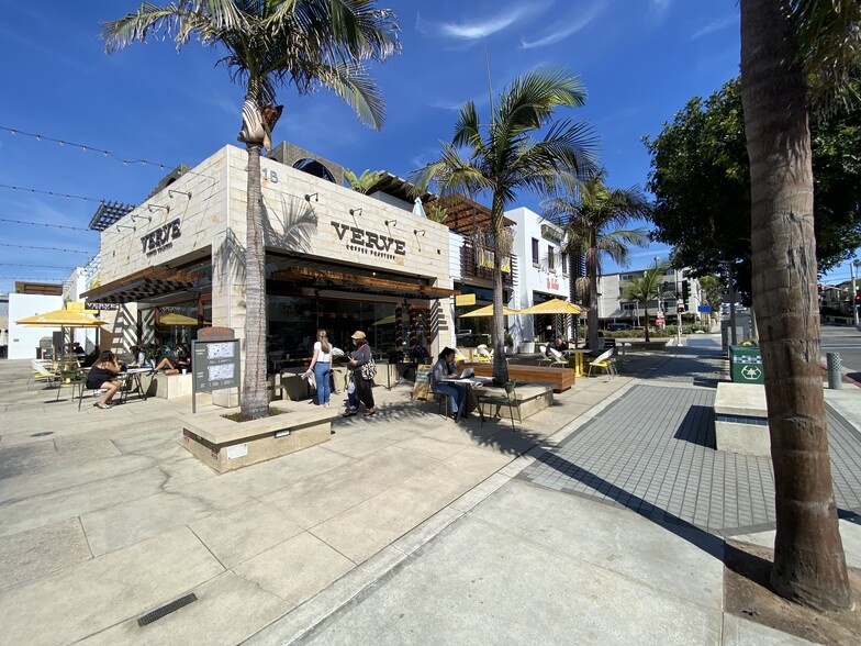 451 Manhattan Beach Blvd, Manhattan Beach, CA for lease - Primary Photo - Image 1 of 18