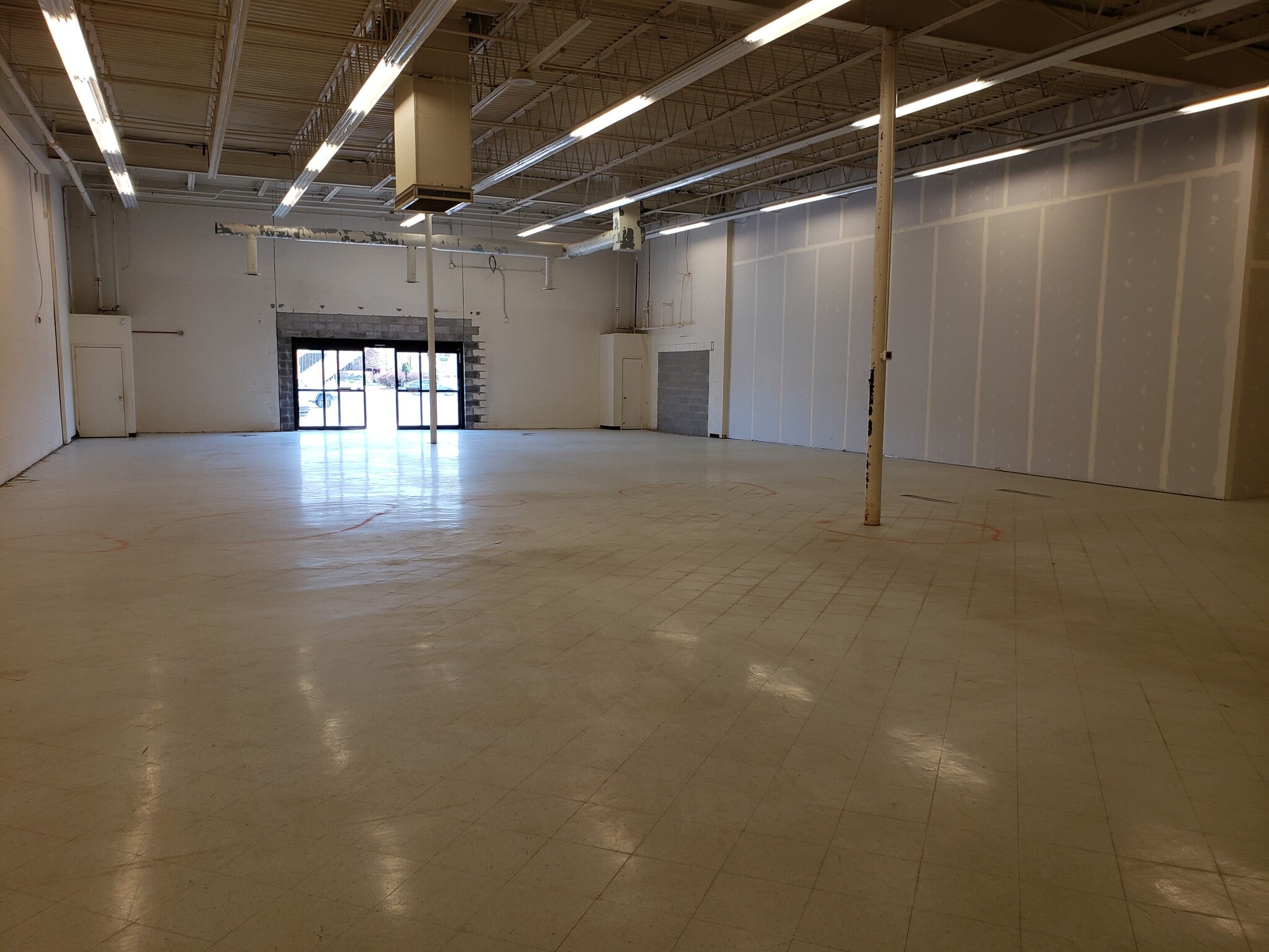 2110-2130 N State Highway 7, North Vernon, IN for lease Building Photo- Image 1 of 4