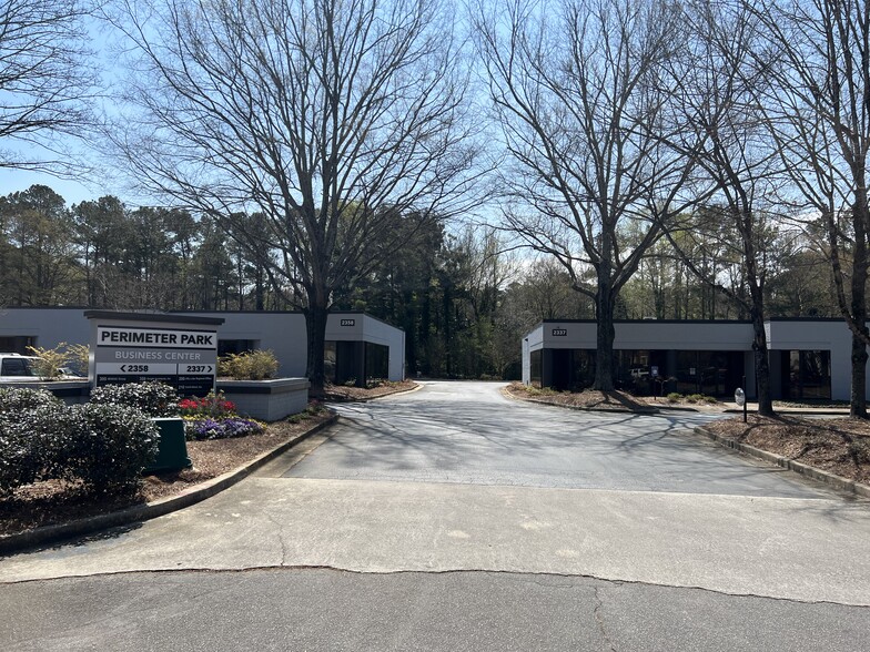 2358 Perimeter Park Dr, Atlanta, GA for sale - Building Photo - Image 2 of 3