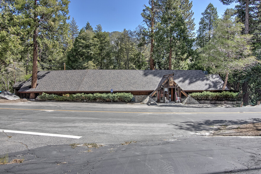 54905 N Circle Dr, Idyllwild, CA à vendre - Photo du bâtiment - Image 1 de 1