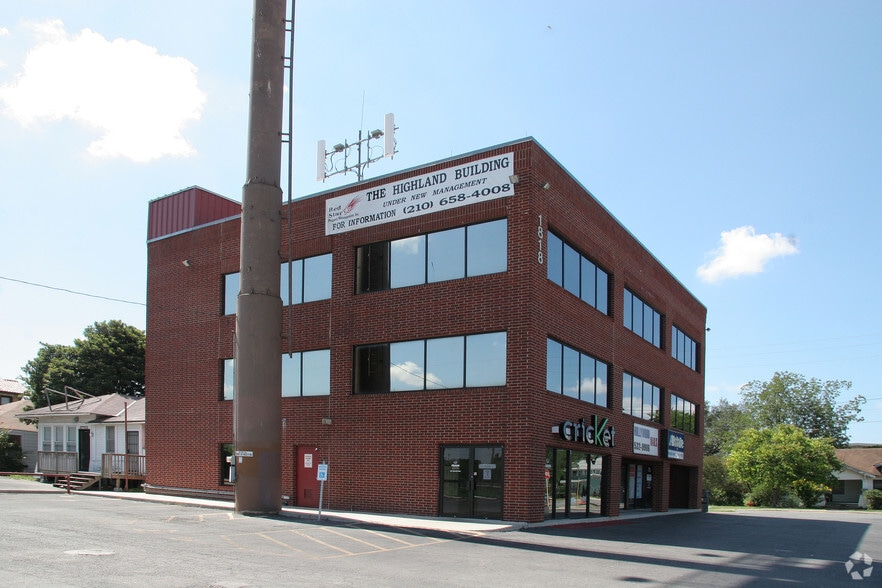 1818 S New Braunfels Ave, San Antonio, TX for lease - Building Photo - Image 3 of 43