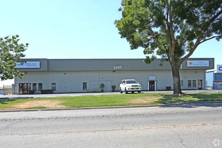 2260 Cooper Ave, Merced, CA à louer - Photo du bâtiment - Image 3 de 17