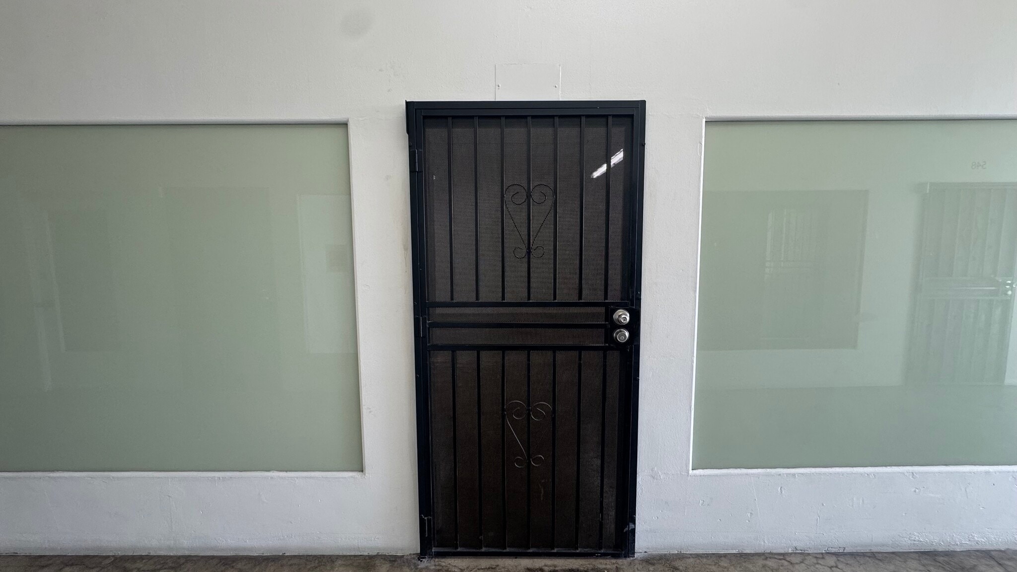 1206 S Maple Ave, Los Angeles, CA for lease Interior Photo- Image 1 of 4