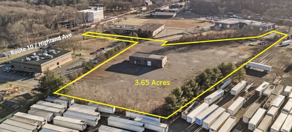 1275 Highland Ave, Cheshire, CT à vendre - Photo du bâtiment - Image 1 de 1