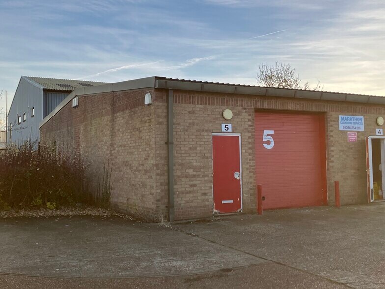 Units 1- 5 Sovereign Way, Downham Market à louer - Photo du bâtiment - Image 2 de 2