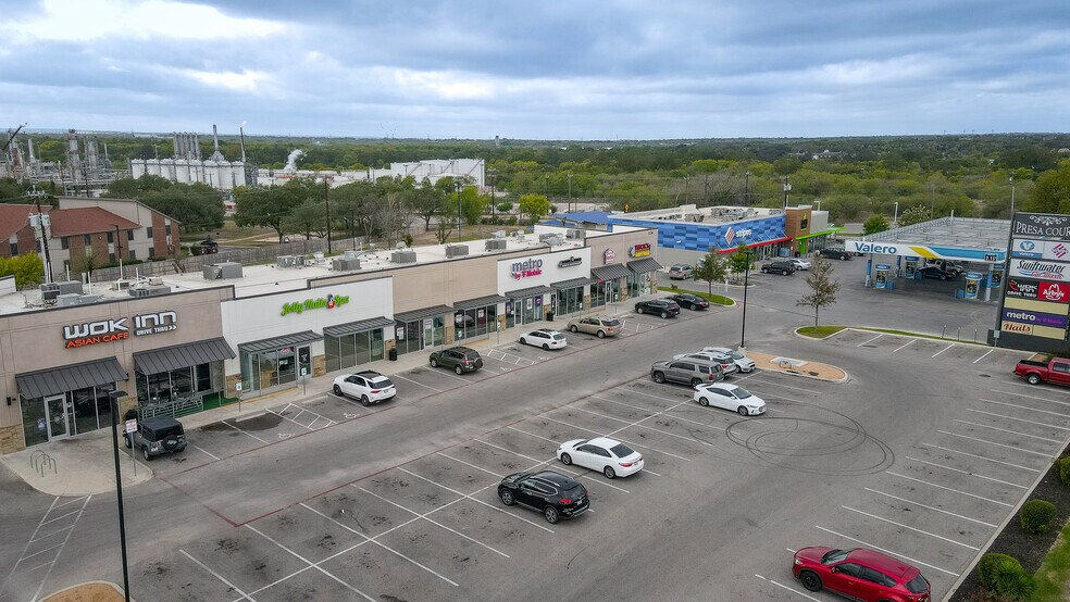 2282 SE Military Dr, San Antonio, TX for lease - Building Photo - Image 1 of 11
