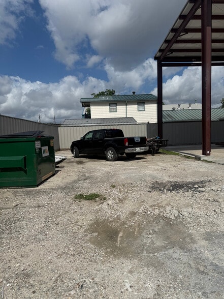 1103 W Cavalcade St, Houston, TX for lease - Building Photo - Image 3 of 22