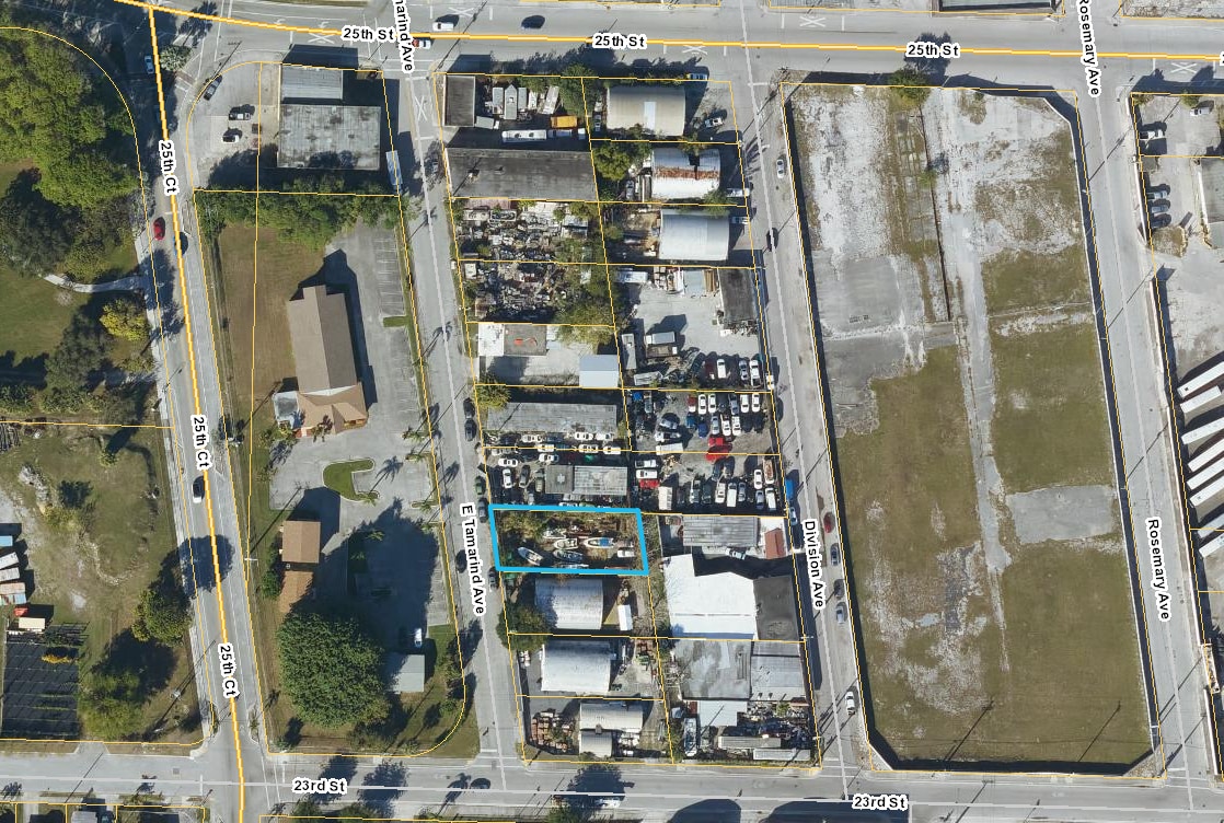 2412 E Tamarind Ave, West Palm Beach, FL for lease Primary Photo- Image 1 of 2