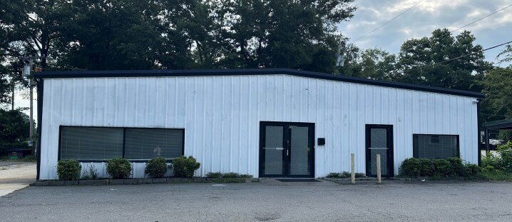 1122 India Hook Rd, Rock Hill, SC à vendre - Photo du bâtiment - Image 1 de 4