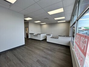 6520 Hayden Run Rd, Hilliard, OH for lease Interior Photo- Image 2 of 10