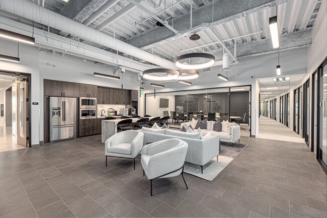 More details for 12544 High Bluff Dr, San Diego, CA - Coworking for Lease