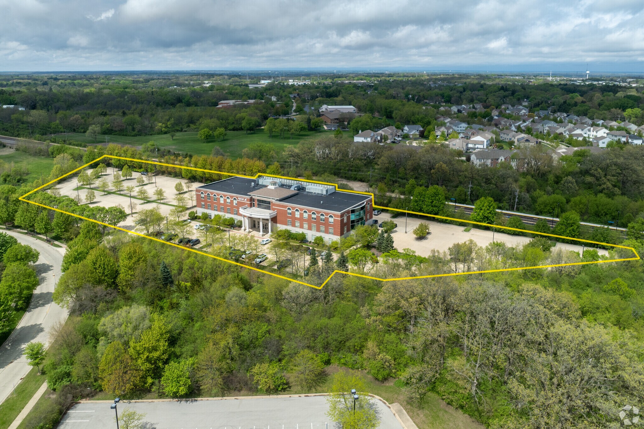 265 Exchange Dr, Crystal Lake, IL à vendre Photo du bâtiment- Image 1 de 29