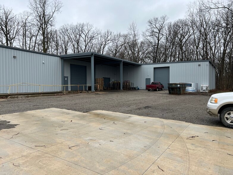 780 McMillan Ave, Owosso, MI for lease - Building Photo - Image 1 of 15