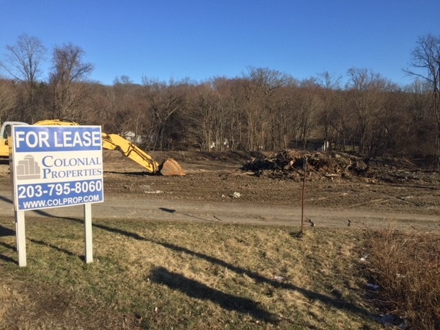 385 New Haven Ave, Derby, CT for lease - Primary Photo - Image 1 of 5