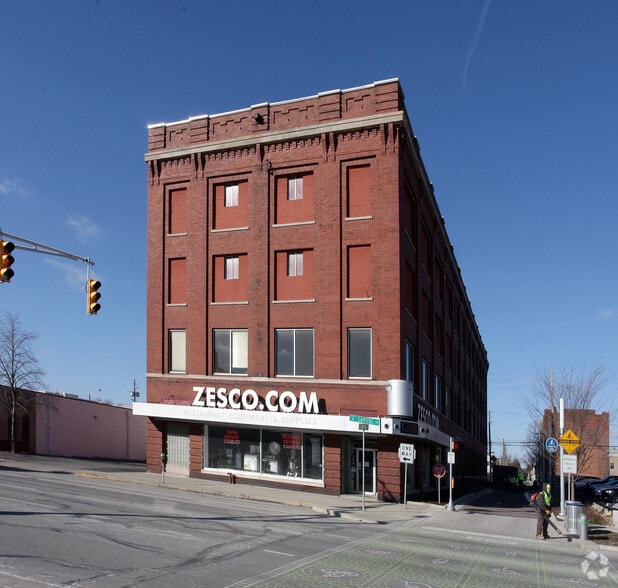 640 N Capitol Ave, Indianapolis, IN for sale - Primary Photo - Image 1 of 8
