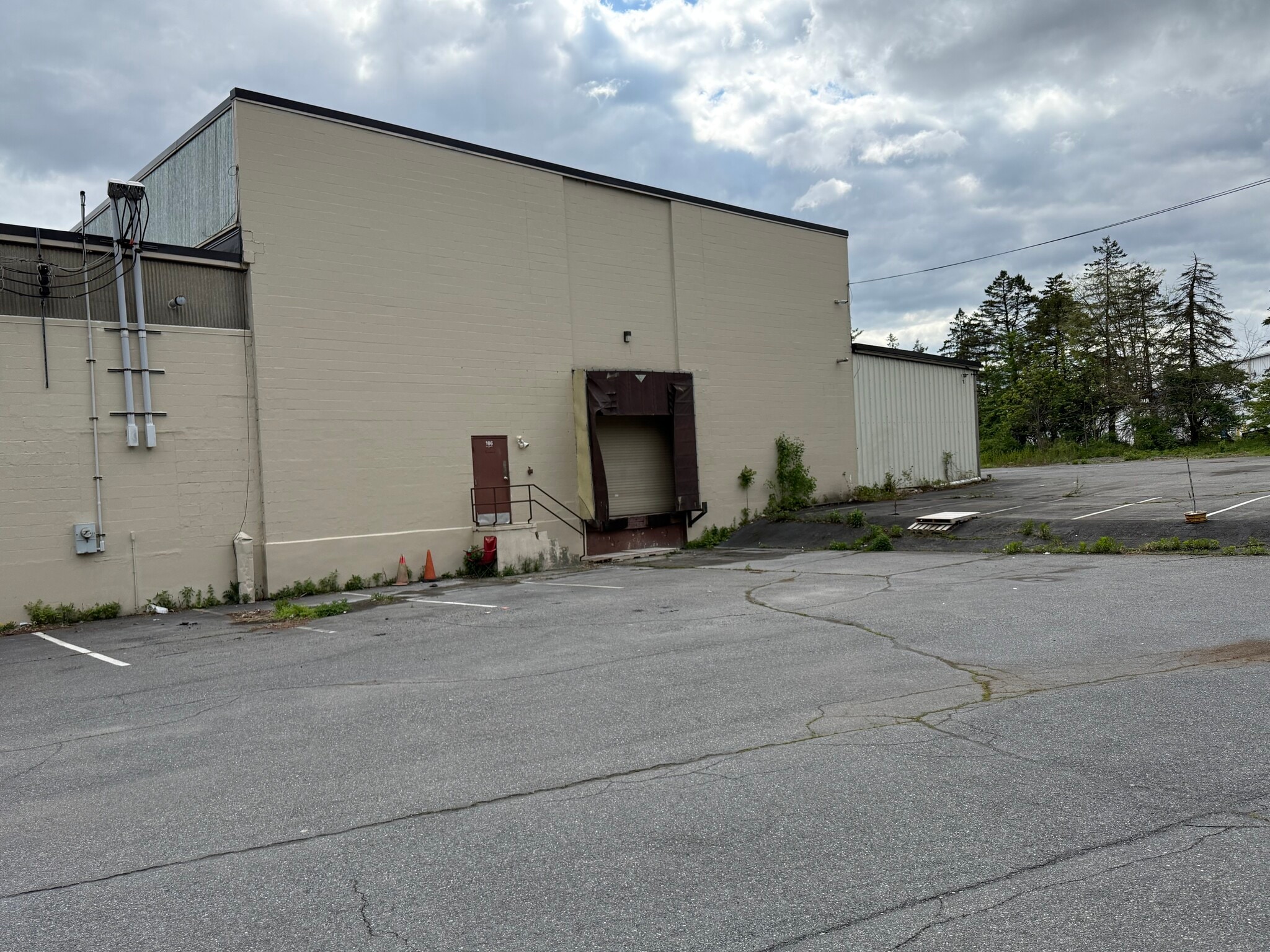 2224 Industrial Dr, Bethlehem, PA à louer Photo intérieure- Image 1 de 6