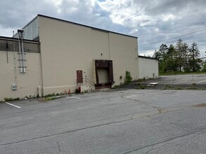 2224 Industrial Dr, Bethlehem, PA à louer Photo intérieure- Image 1 de 6