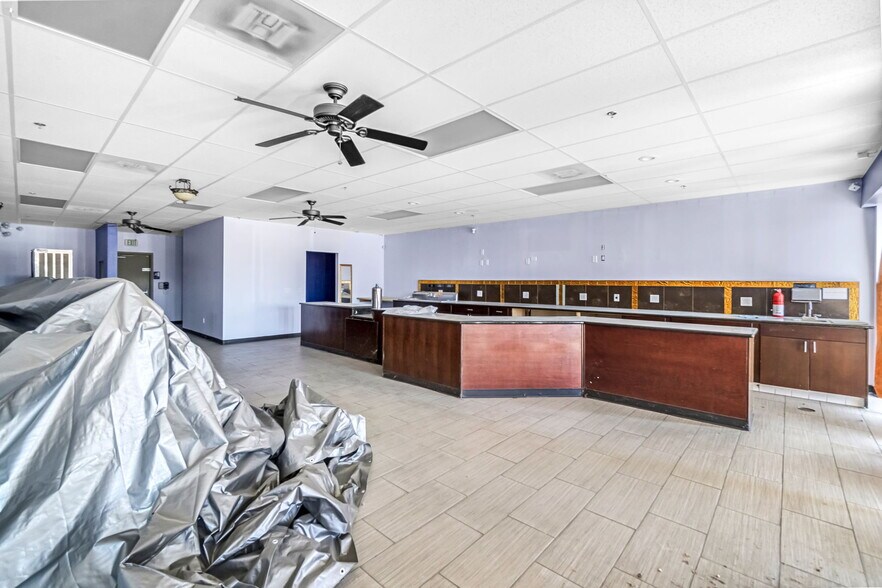 5348-5374 N Spruce Ave, Fresno, CA à louer - Photo du bâtiment - Image 3 de 41