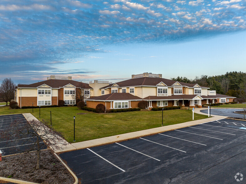 997 W Aurora Rd, Sagamore Hills, OH for sale - Building Photo - Image 1 of 1