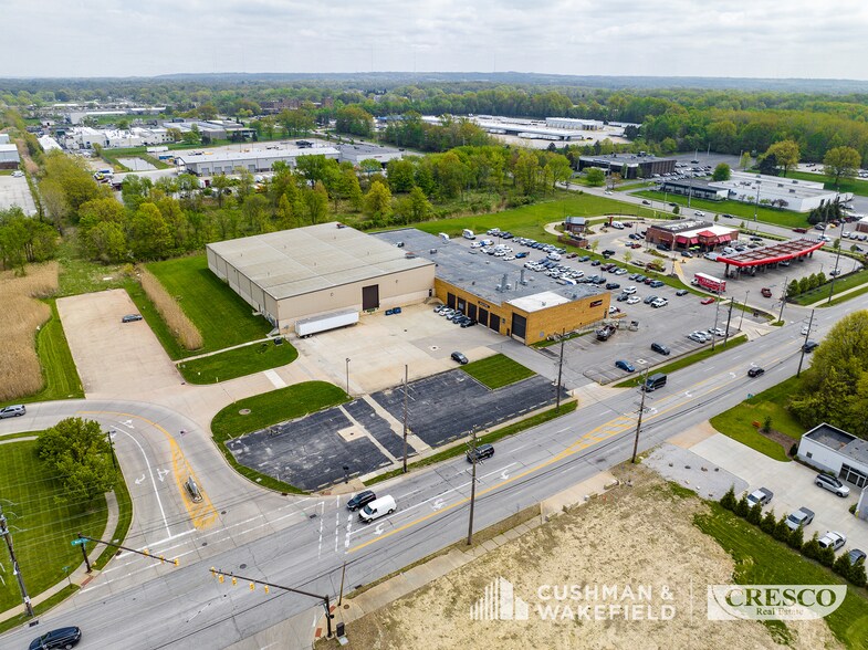 6862-6898 Engle Rd, Middleburg Heights, OH à louer - Photo du bâtiment - Image 2 de 6