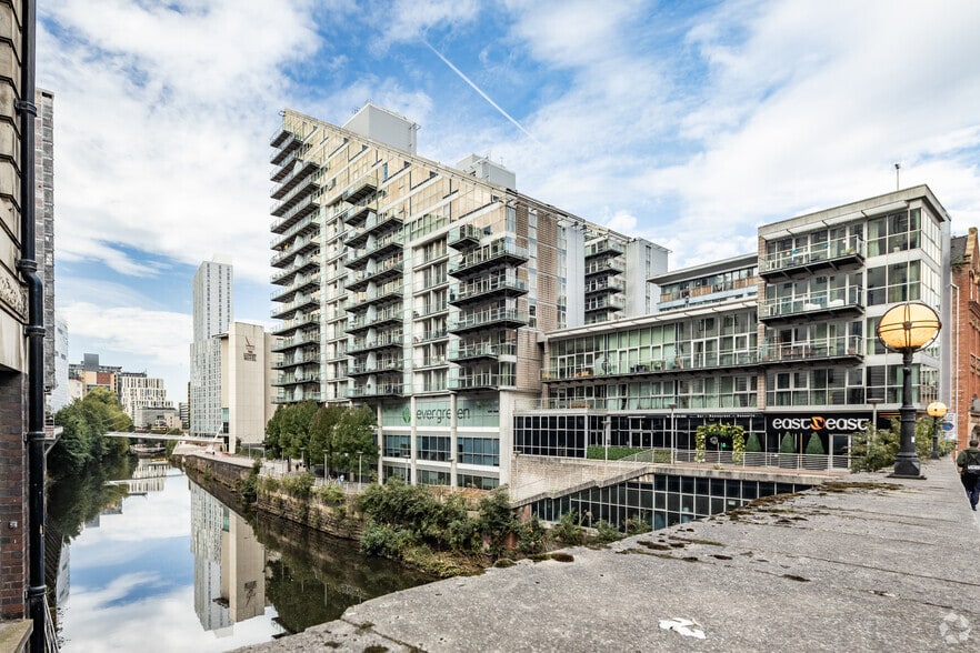 Clowes St, Salford à louer - Photo principale - Image 1 de 2