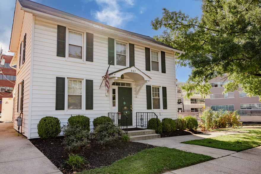 607 Bosley Ave, Towson, MD à vendre - Photo du bâtiment - Image 1 de 1