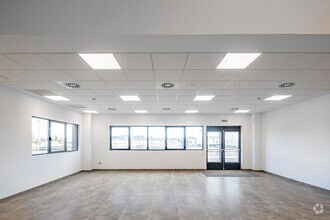 Calle San Cesáreo, 6, Madrid, Madrid à louer Photo du bâtiment- Image 1 de 11