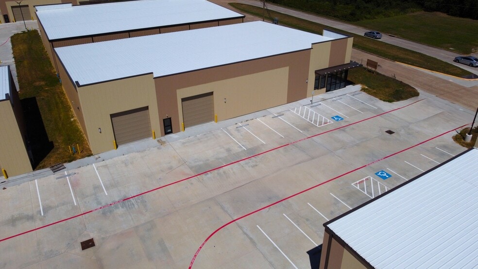 11811 Champion Forest Dr, Houston, TX for sale - Building Photo - Image 1 of 6