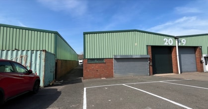 Unit 21-25 Saltbrook Trading Estate, Saltbrook Rd, Halesowen for lease Building Photo- Image 1 of 4