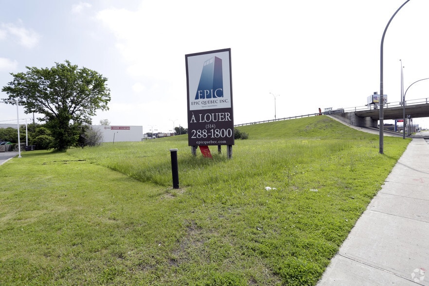 3145 Boul Pitfield, Saint-Laurent, QC for sale - Primary Photo - Image 1 of 2