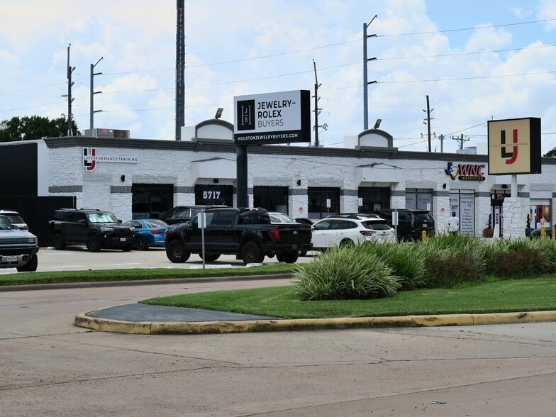 5717 Richmond Ave, Houston, TX for lease - Building Photo - Image 3 of 48
