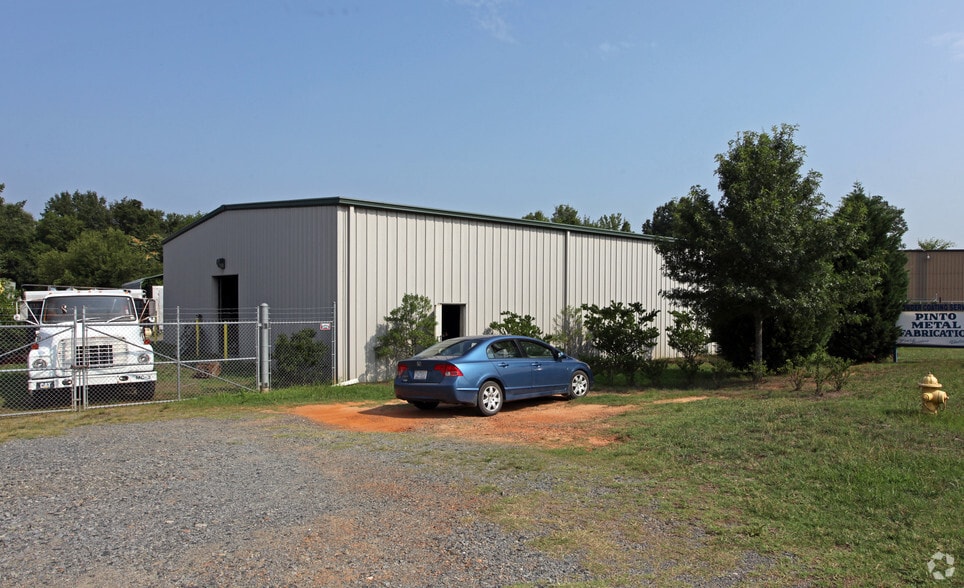 7505 Orr Rd, Charlotte, NC for sale - Building Photo - Image 3 of 6
