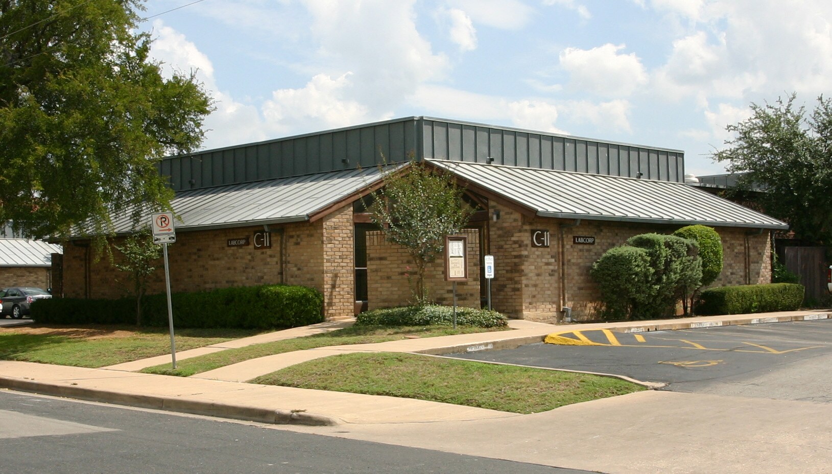 711 W 38th St, Austin, TX à louer Photo principale- Image 1 de 50