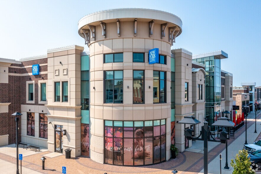 1615 SW Main St, Ankeny, IA à louer - Photo du bâtiment - Image 3 de 8