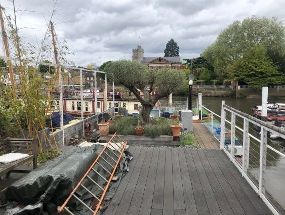 Eel Pie Island, Twickenham for lease - Building Photo - Image 3 of 3