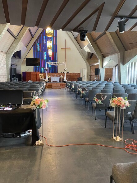 787 Walnut St, San Carlos, CA à louer - Photo du bâtiment - Image 3 de 7