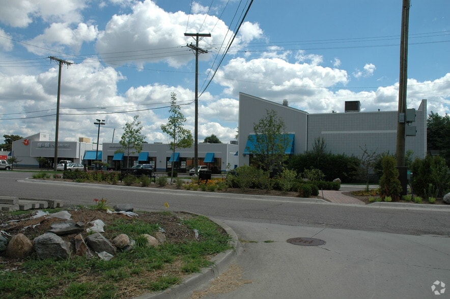 2965 Orchard Lake Rd, Keego Harbor, MI for lease - Building Photo - Image 3 of 13