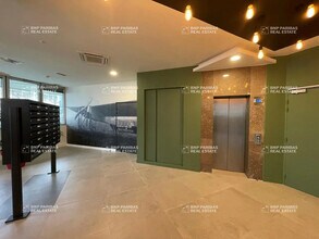 Office in Vélizy-Villacoublay for lease Lobby- Image 1 of 16