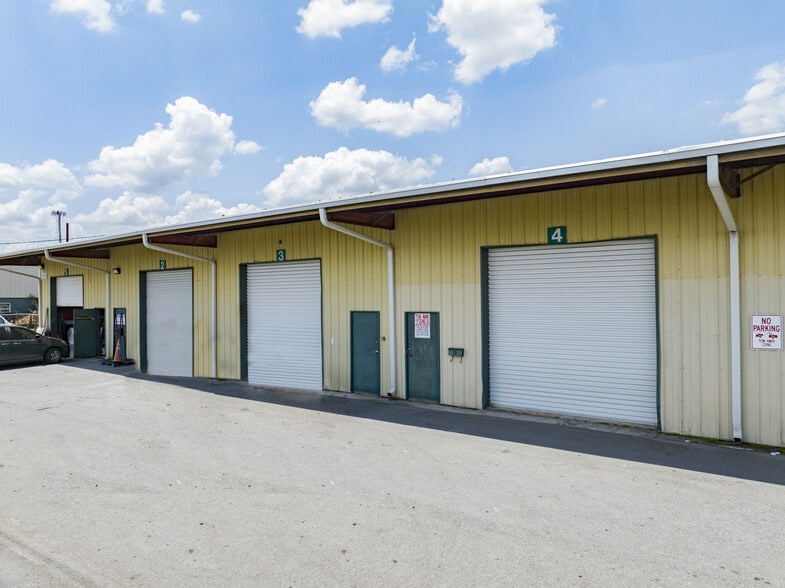 2836 Mine and Mill Rd, Lakeland, FL for lease - Building Photo - Image 1 of 5