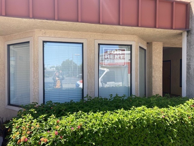 312 Cernon St, Vacaville, CA for lease - Building Photo - Image 3 of 9