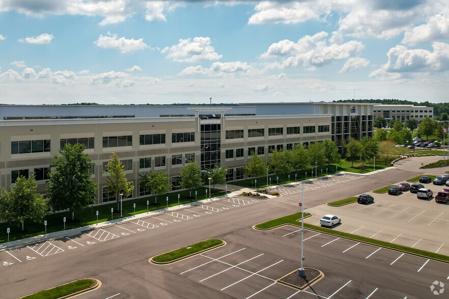 1000 Technology Dr, O'Fallon, MO for lease - Building Photo - Image 2 of 4