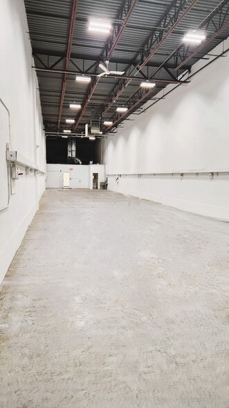 65 Mathewson Dr, Weymouth, MA for lease - Building Photo - Image 3 of 13