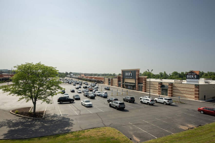 1125-1205 Tolland Tpke, Manchester, CT for lease - Building Photo - Image 2 of 19