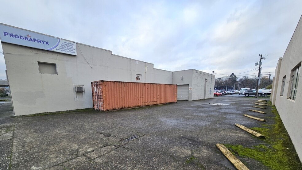 735 Commerce Ave, Longview, WA for lease - Building Photo - Image 3 of 20