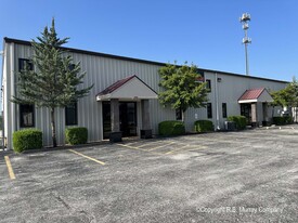 3702 E Kerr St, Springfield MO - Entrepôt