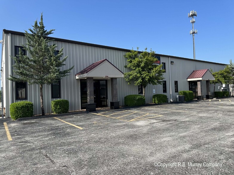 3702 E Kerr St, Springfield, MO for lease - Building Photo - Image 1 of 21