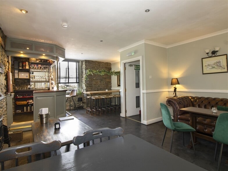 The Horse Shoe Inn, Lochgilphead for sale - Building Photo - Image 3 of 30