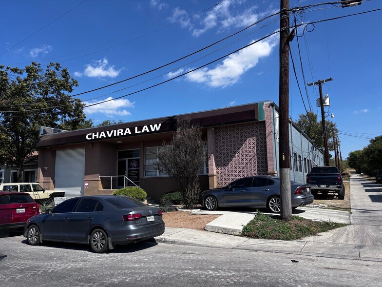 718 N Cherry St, San Antonio, TX à louer - Photo du bâtiment - Image 1 de 10