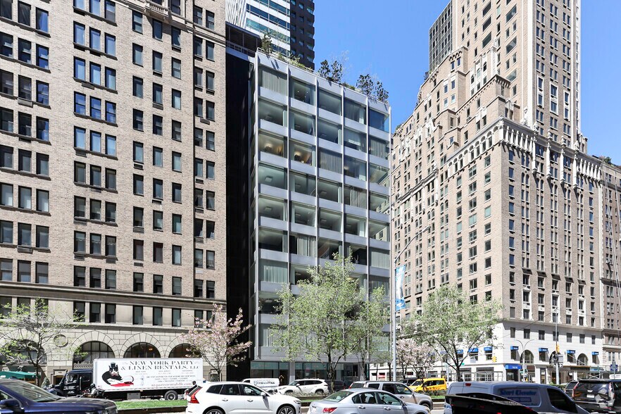 500 Park Ave, New York, NY à louer - Photo du bâtiment - Image 2 de 7