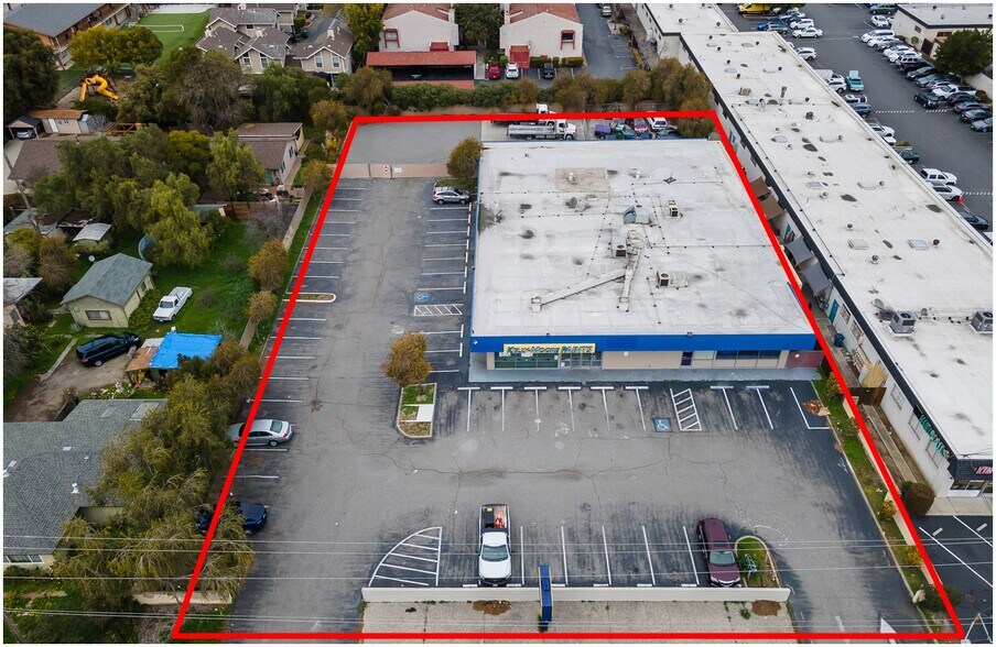 465 Blossom Hill Rd, San Jose, CA à louer - Photo du bâtiment - Image 2 de 16